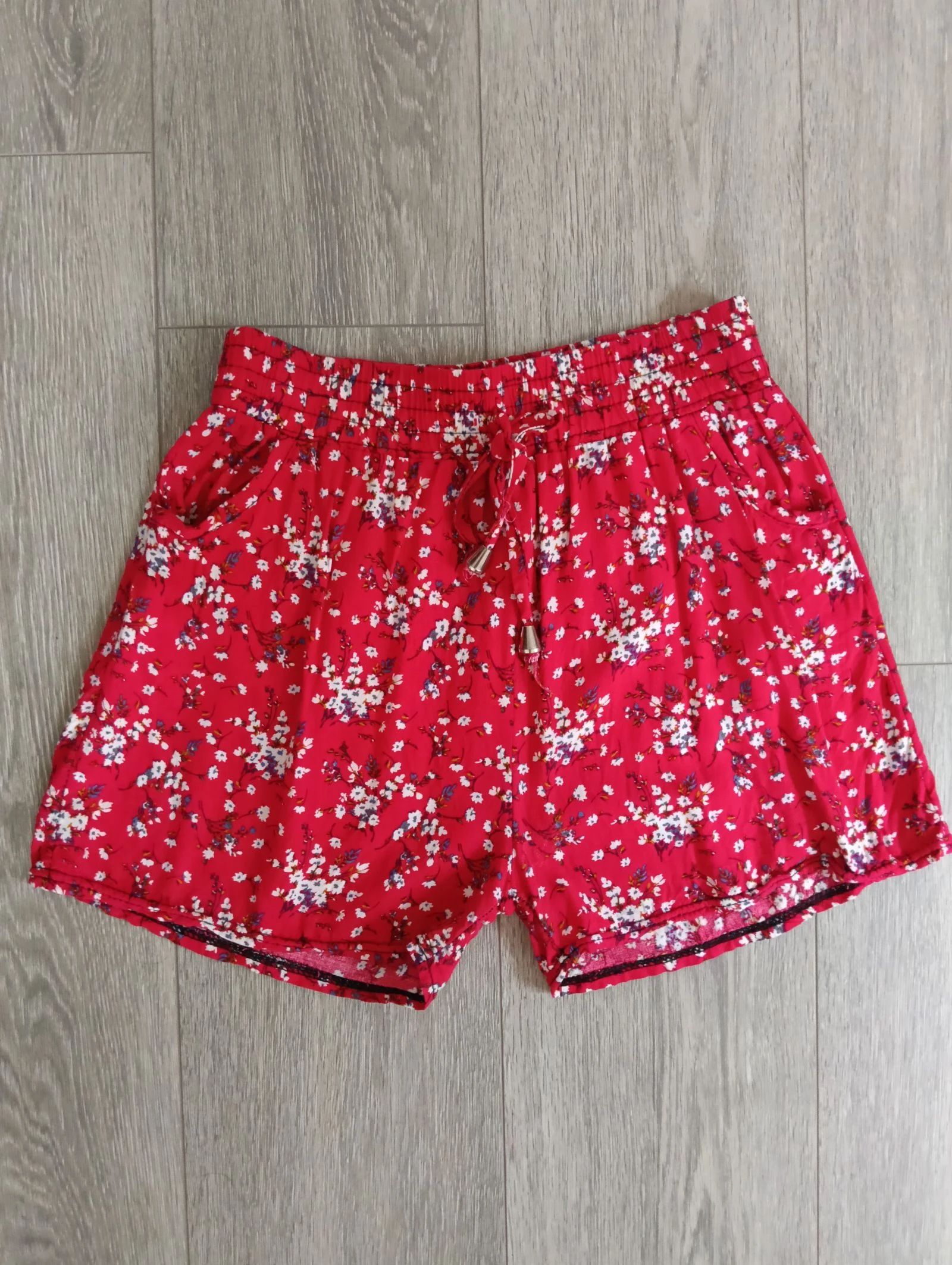 Short rouge fleuri – photo 2